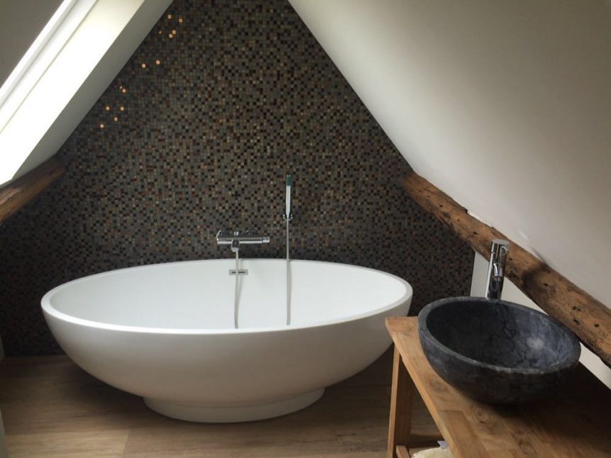 Oval Bath